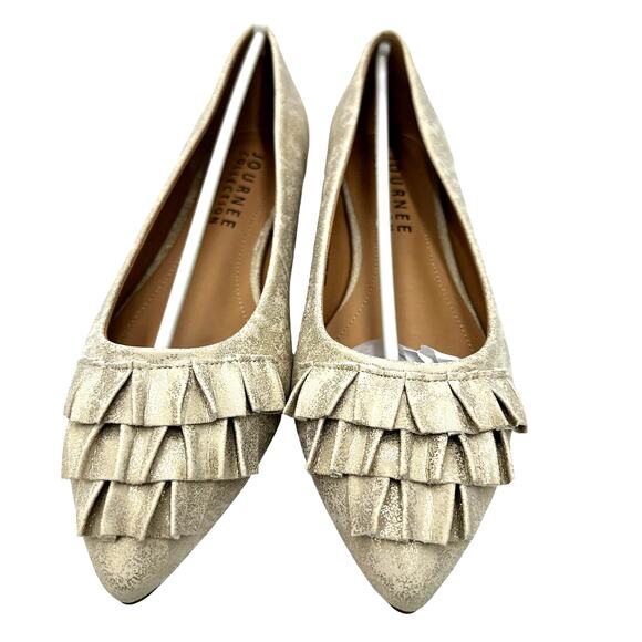 Journee Collection Women's Judy Ruffled Ballet Flats Gold NWT pointed toe 8W - Picture 7 of 13